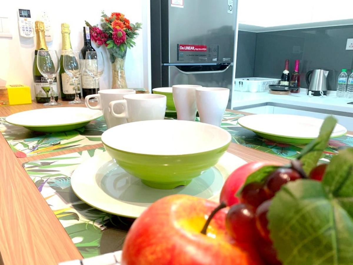 נוסג'יה Almas Suites Puteri Harbour מראה חיצוני תמונה