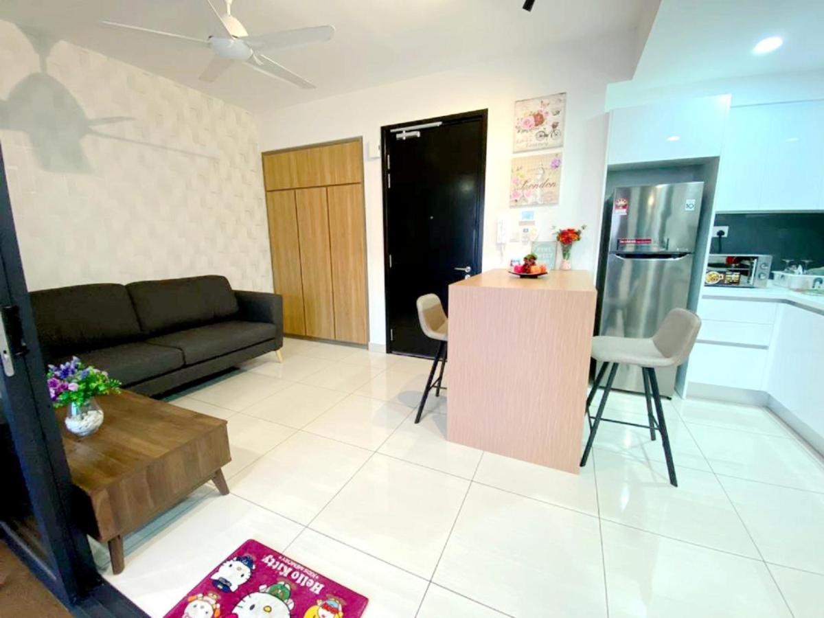 נוסג'יה Almas Suites Puteri Harbour מראה חיצוני תמונה