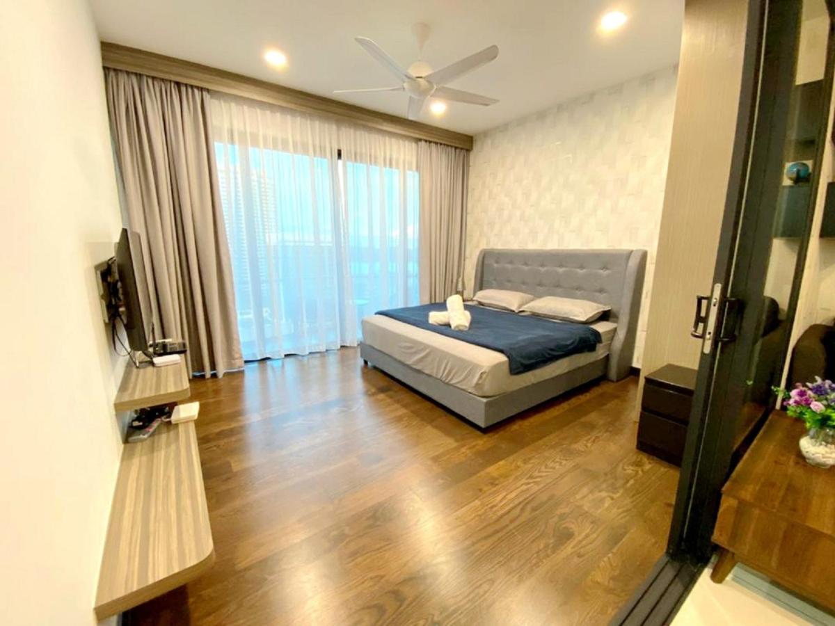 נוסג'יה Almas Suites Puteri Harbour מראה חיצוני תמונה