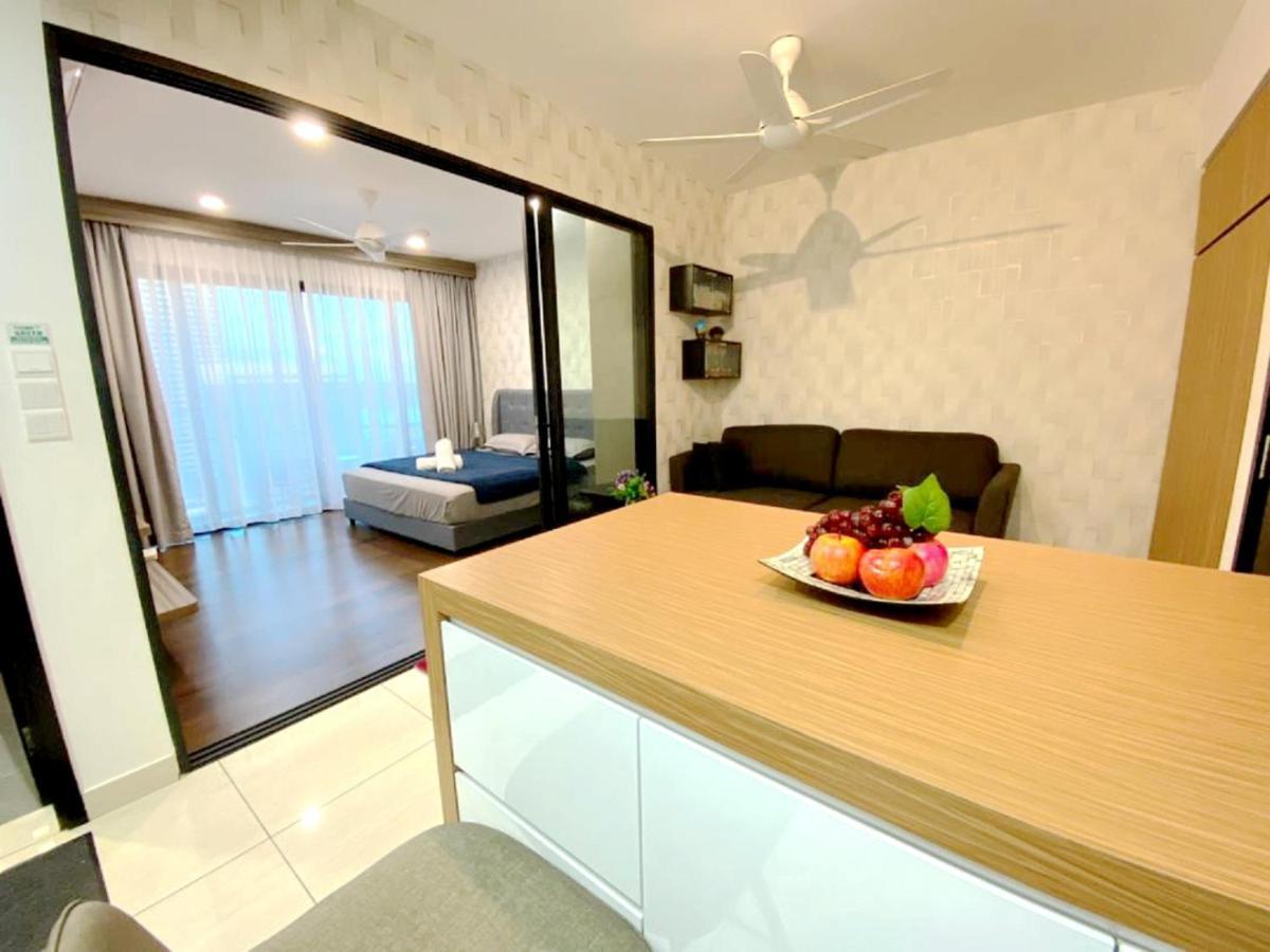 נוסג'יה Almas Suites Puteri Harbour מראה חיצוני תמונה