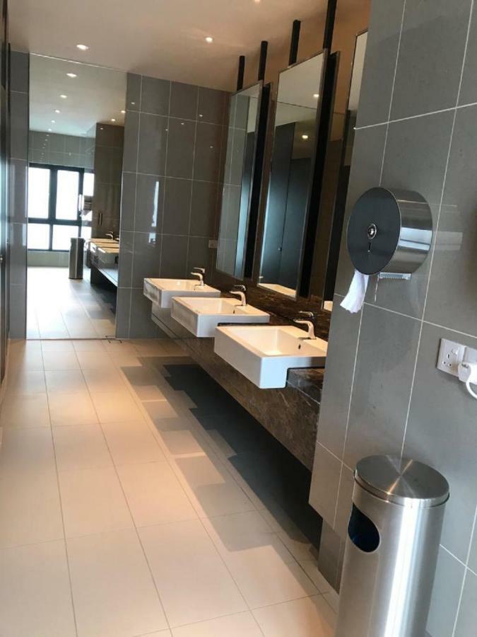 נוסג'יה Almas Suites Puteri Harbour מראה חיצוני תמונה