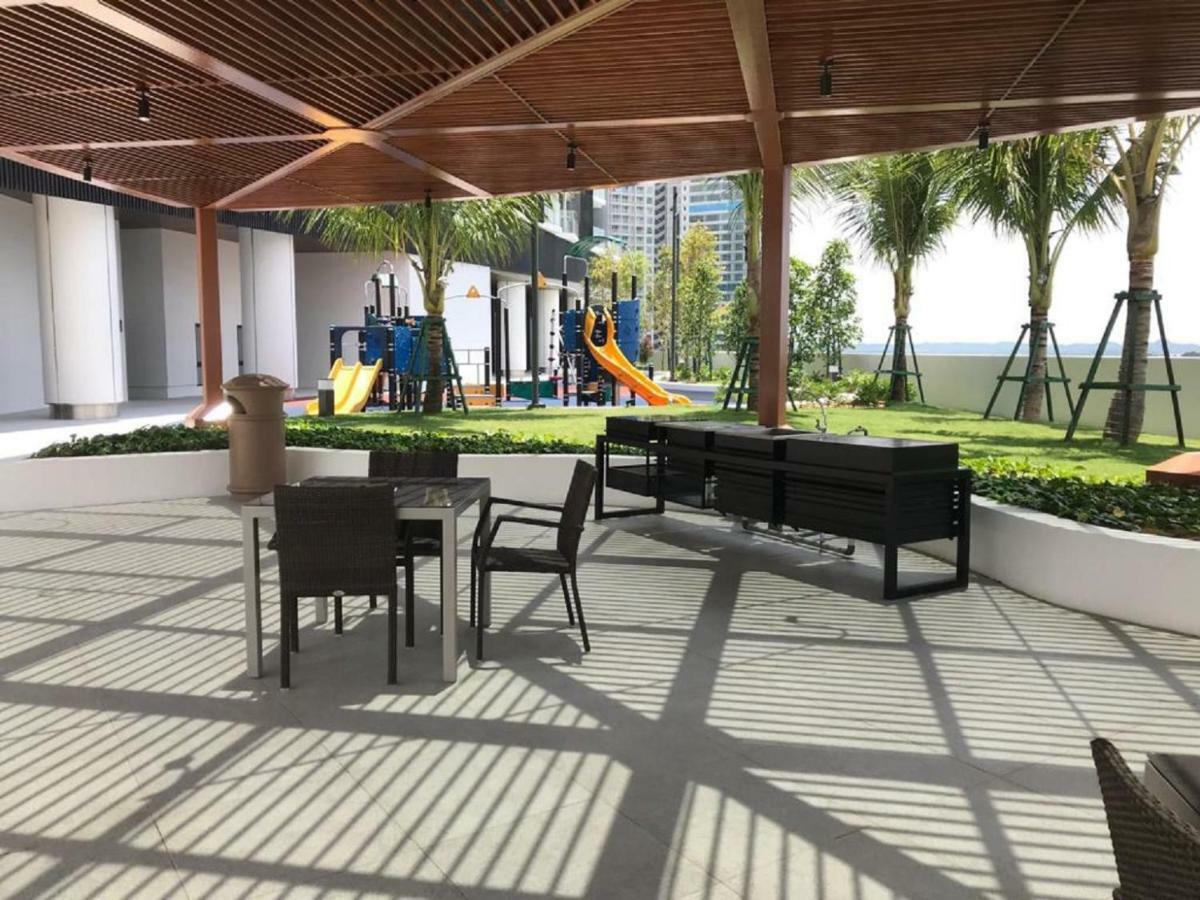 נוסג'יה Almas Suites Puteri Harbour מראה חיצוני תמונה