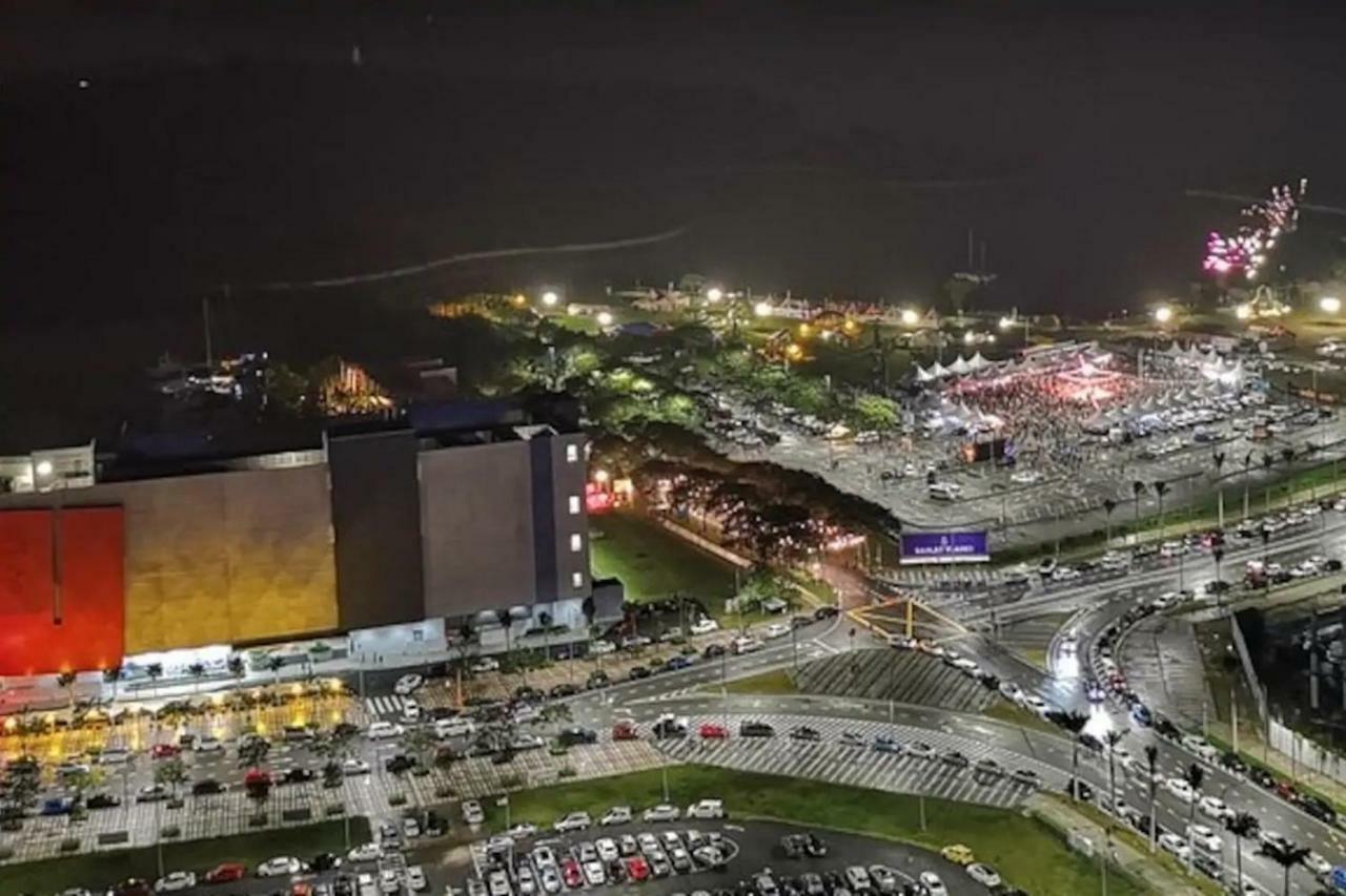 נוסג'יה Almas Suites Puteri Harbour מראה חיצוני תמונה